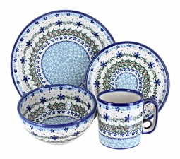 Winter Celebration 16 Piece Dinner Set